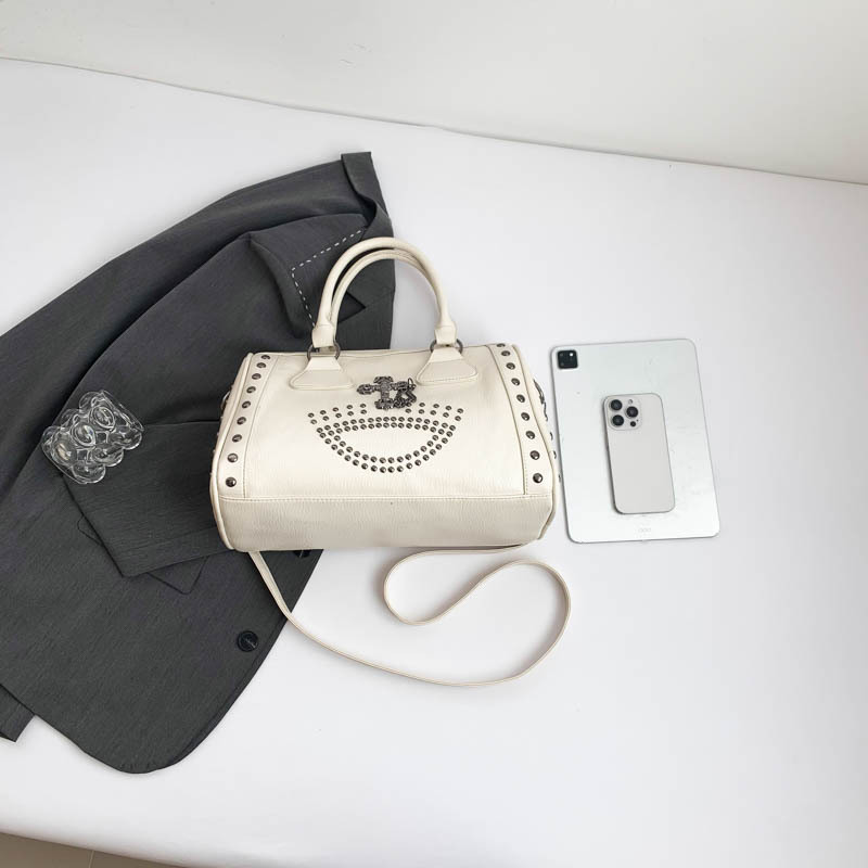 Cross-Border Large Capacity Punk Style Commuter Boston Cylinder Handbag For Women, Niche Retro Studded Shoulder Bag - Thumbnail 3