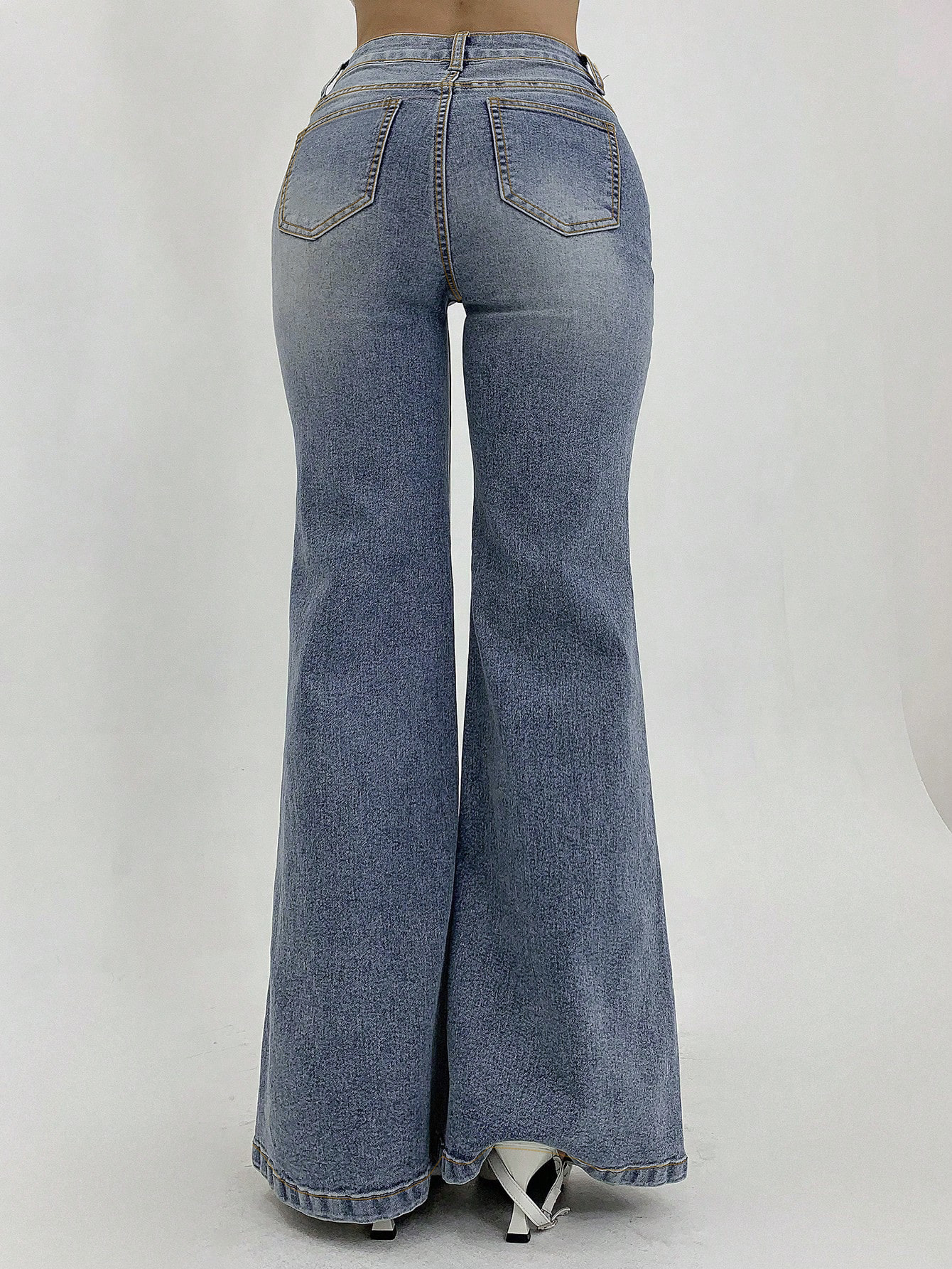 Women's Clothing High Waisted Flared Jeans, Street Style, Stretchy Slim Fit, With Pockets, Slightly Flared._ecoleips.com