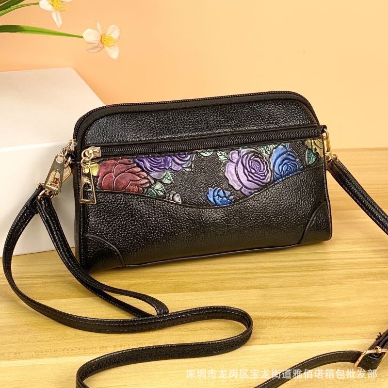 Explosive Classic Ladies Crossbody Bag Fashion Printed Spray-painted Shoulder Bag Personalized Multi-layer Mobile Phone Bag Clutch Bag Small Bag