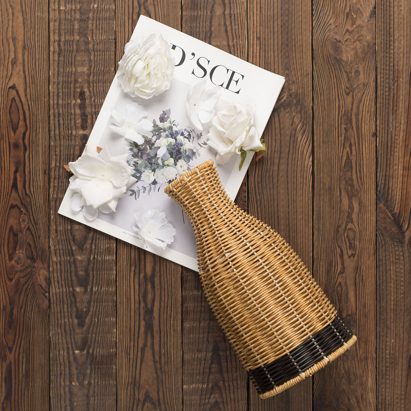 Jarrón tejido de imitación de ratán transfronterizo, jarrón seco creativo, decoración del hogar, jarrón de sentido avanzado, jarrón retro