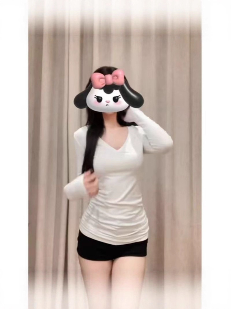 Solid Color Thermal Base Shirt for Women, Slim Fit, New Autumn and Winter Style, Warm and Stylish V-Neck Long-Sleeve Top