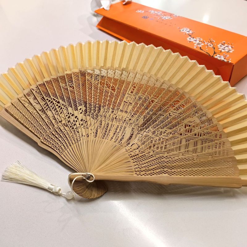 【卸売注文】庭園をテーマにしたギフトボックス入り竹彫りギフト扇子中国扇子古代風扇子|undefined