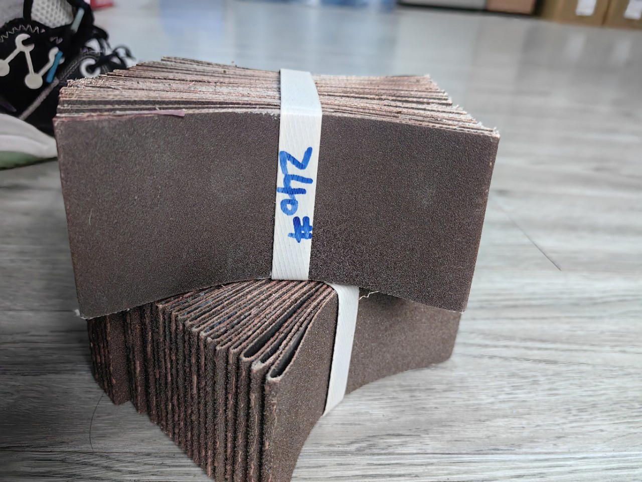 三菱煅烧黑砂带XA310小金属打磨抛光除锈量大从优陶瓷砂带600#