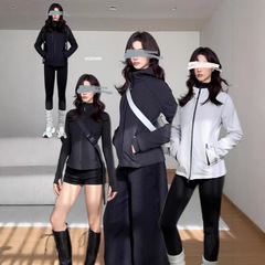 春秋修身收腰软壳冲锋衣女款秋装2025新款外套小个子登山运动套装