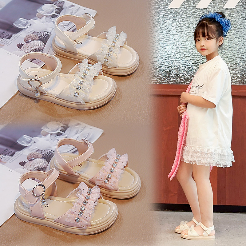 2026 verano nuevo estilo de moda para niñas sandalias de diamante princesa para niños pequeños zapatos de playa suaves zapatos de playa para niños