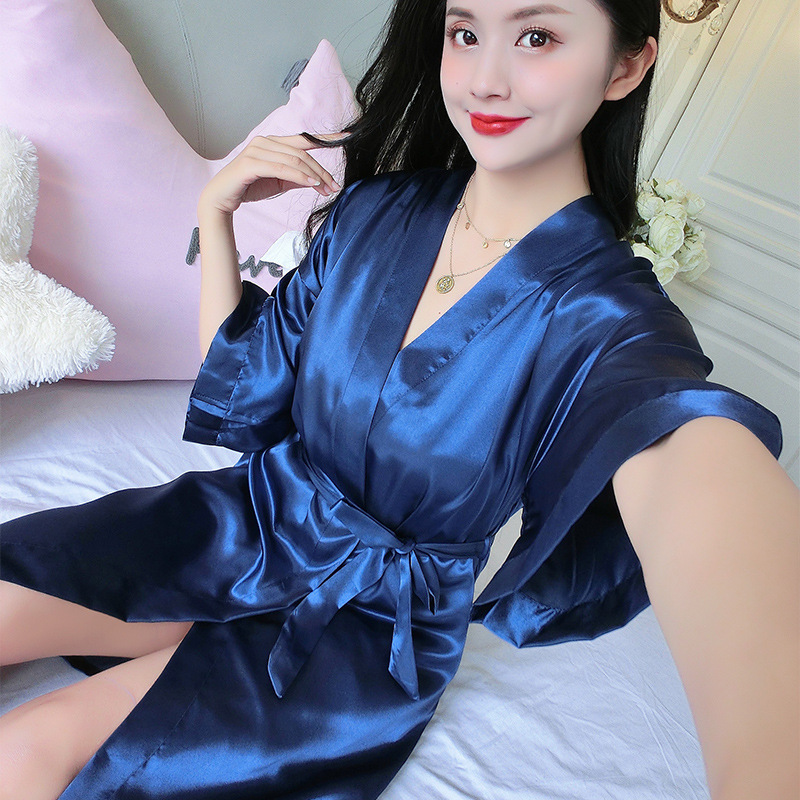 네이비 블루 무말 솔리드 컬러 모델