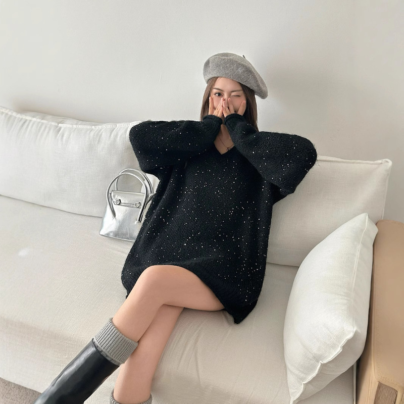 红色v领亮片毛衣女2025新年款精致设计小众宽松慵懒风针织衫上衣|undefined