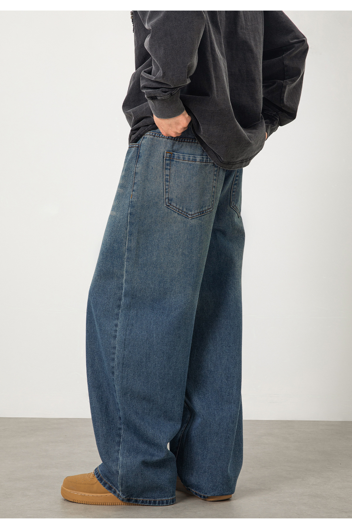 Vintage Washed Gradient Blue Jeans – Baggy Straight-Leg Denim Pants For Men (Distressed Finish, Mid-Rise, Non-Stretch Cotton Blend, M-Xxxl)_voghion.com