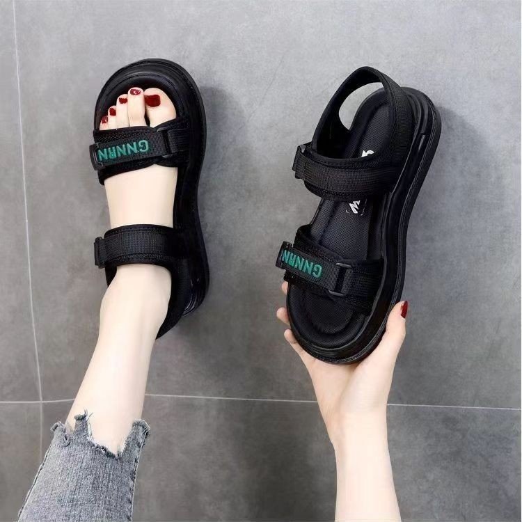 Non-slip sports sandals for leisure to go out