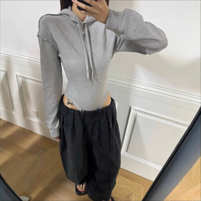 Openyy One-Piece Slim-Fit Hooded Sweatshirt 25 New Niche Design Waist-Cinching Slimming Simple Hoodie Top for Women Openyy One-Piece Slim-Fit Hooded Sweatshirt 25 New Niche Design Waist-Cinching Slimming Simple Hoodie Top for Women