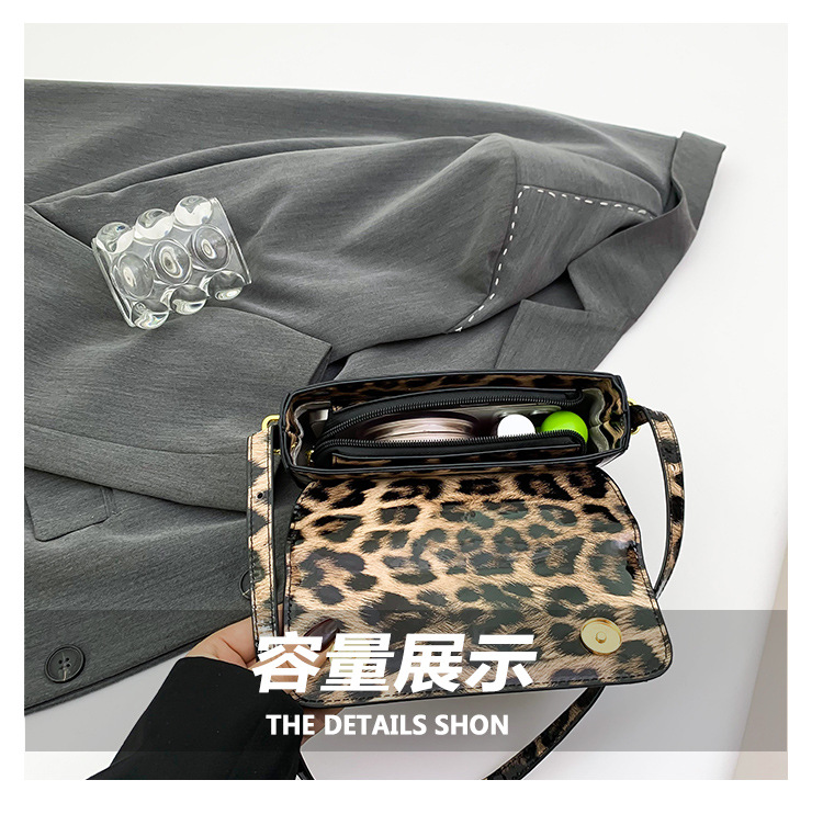 The 2024 new Korean-style fashionable leopard print individual women's single-shoulder crossbody underarm bag is now available. This year, simplicity is in vogue undefined