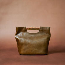 �r������ͬ��͹��L��ƤˮͰ��Ů�¿�ȫ���ֲ��ţƤ����б��Ů��