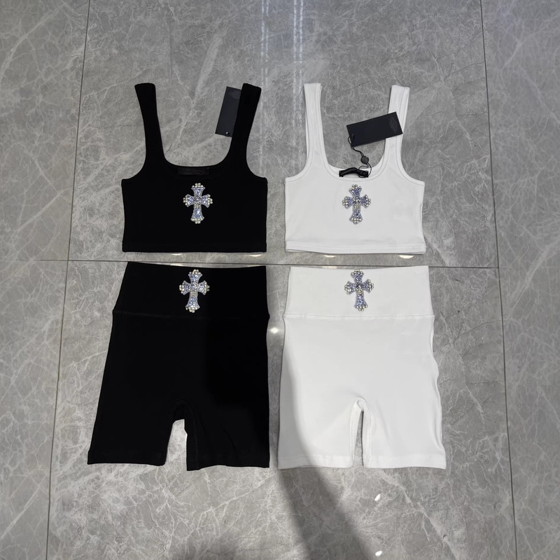26Ss New Rhinestone Cross Vest + Shorts Set for Women, Summer Slimming Casual Sports Two-Piece Set