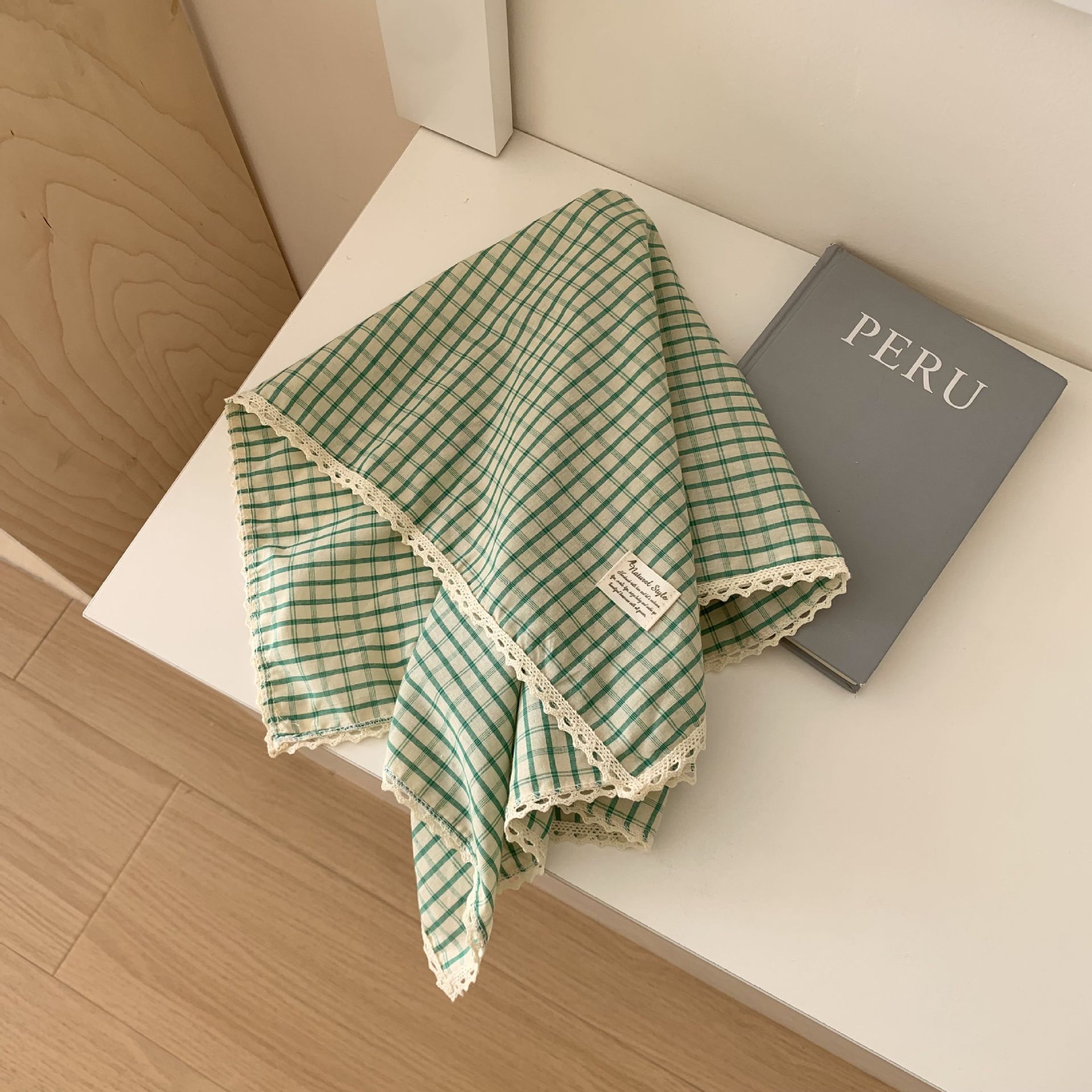 Encaje a cuadros pequeño verde