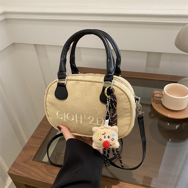 Bolso de mano mate para mujeres 2025, primavera nueva moda retro nicho bolso pequeño bolso cuadrado literatura y arte simple bolso de mochila