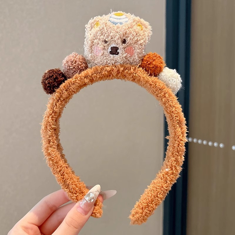 Bonito oso de peluche de cabeza de lavado de cara de cabello de tres piezas conjunto de cabello de lana de coral absorción de agua correa de cabello de muñeca artefacto antihumedad