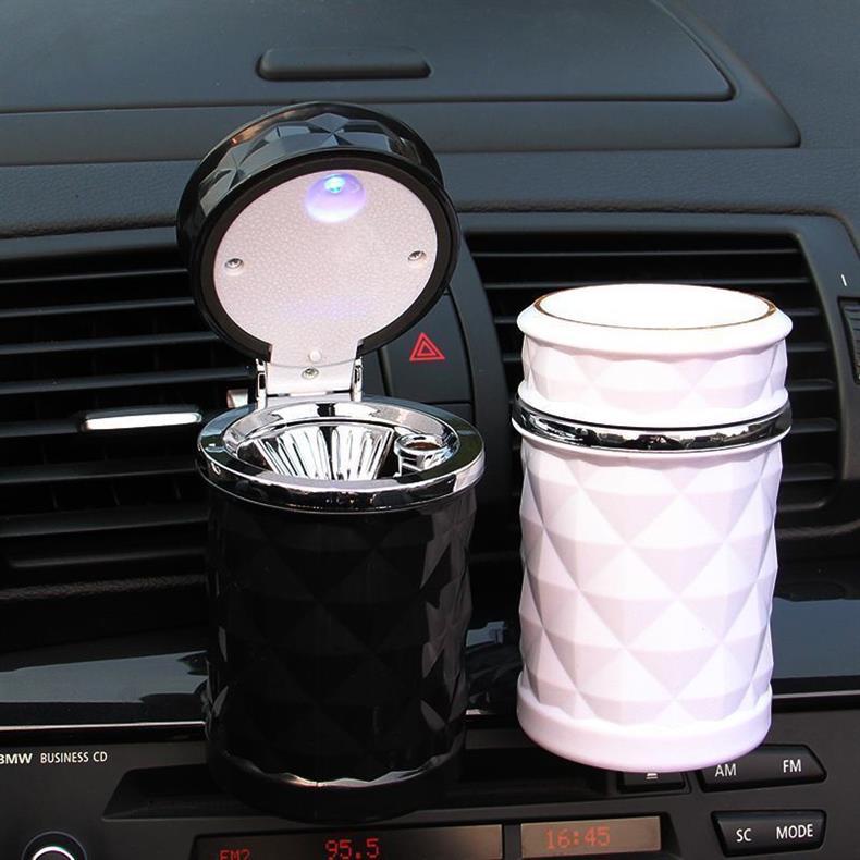 Hanging car ashtray, creative and personalized, with a cover, multifunctional, for car air vents, with night light for the car interior
