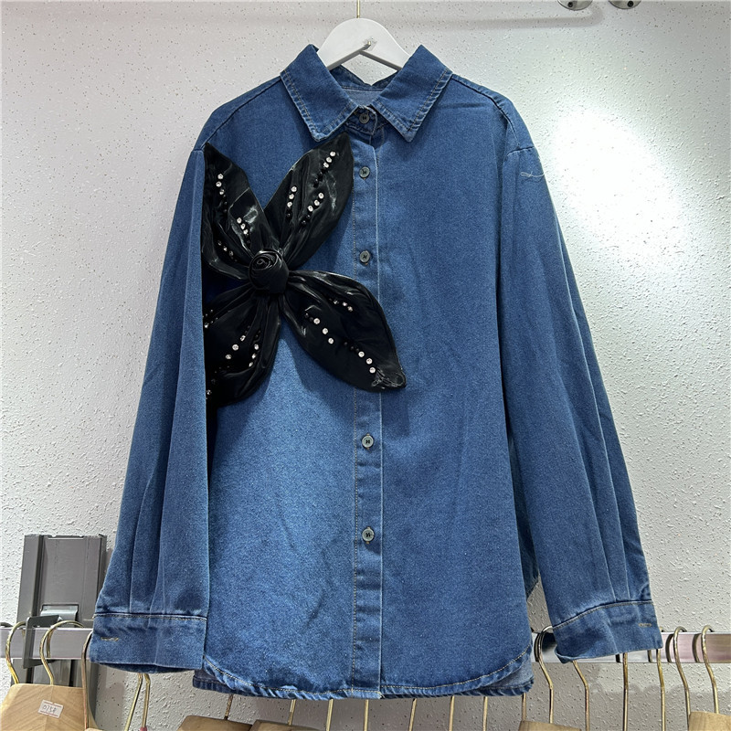 Diseño nicho otoño 2024 nueva camisa de flores tridimensionales mujer retro estilo de Hong Kong suelta camisa de vaqueros de moda