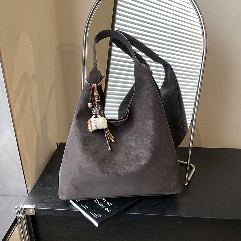 Bolsa de invierno retro de peluche para mujeres 2025, nueva bolsa de hombro universal, bolsa de viaje de gran capacidad