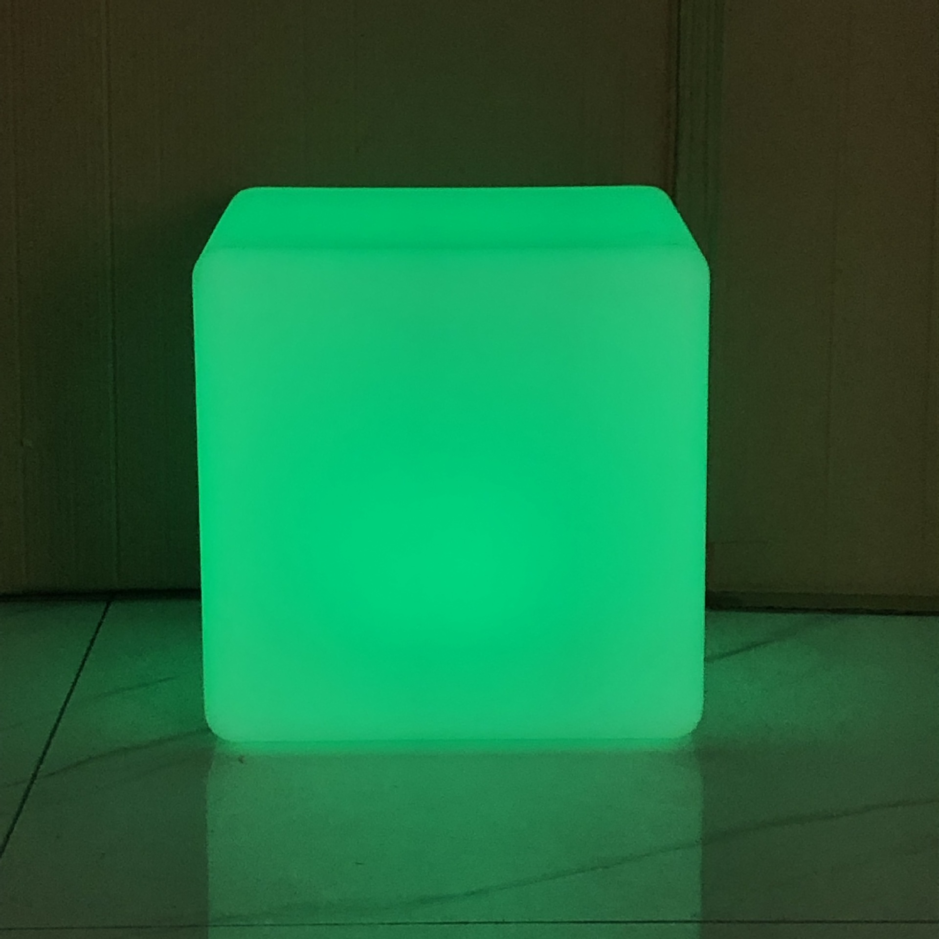 Hot sale LED taburetes cubo luminoso KTV bar silla luminoso al aire libre muebles impermeables taburetes de plástico cuadrado
