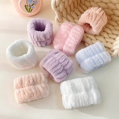Cute Plush Face Washing Waterproof Wrist Strap Toothbrush Bag Leak-Proof Wet Hand Sleeve Mouthguard Waterproof Magic Towel Ring