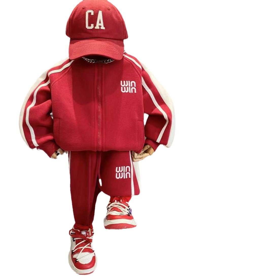 Popular en línea popular 2023 nueva ropa roja para padres e hijos Otoño e Invierno suéter engrosado para una familia de tres deportes toda la decoración del hogar