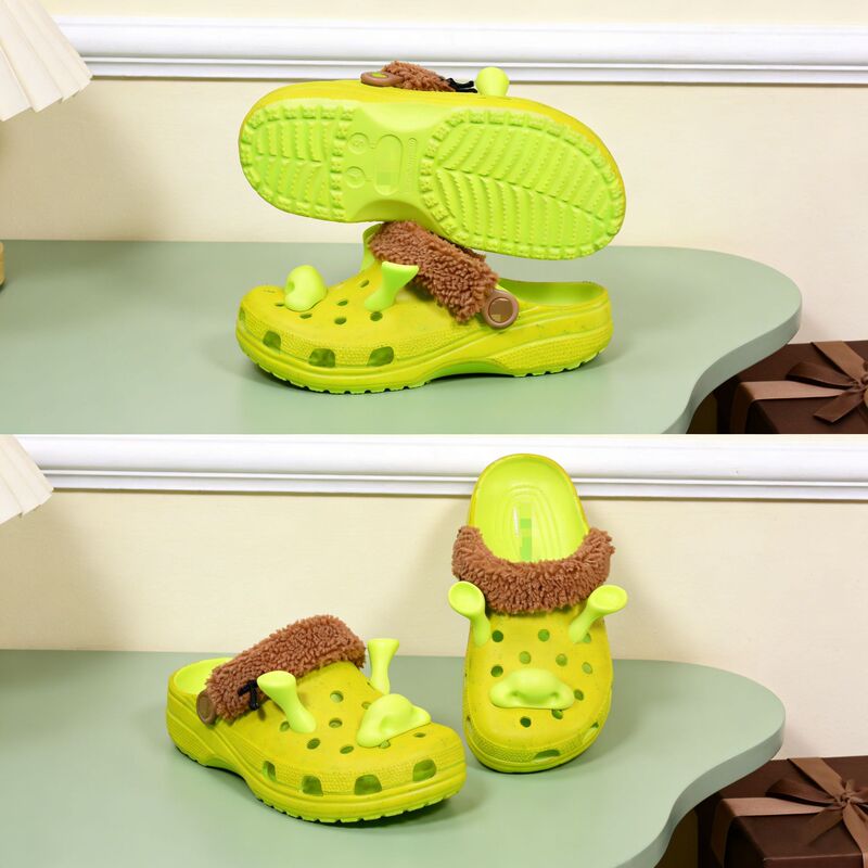 2026 New Model of Kajia's New Shrek Collaboration Parent-Child Clogs Beach Shoes Cartoon Style