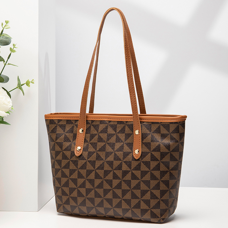 Mayorista trenzado impresión cremallera relieve de moda generosa 2023 bolsos de mano bolsos especiales de gran capacidad de moda triángulo image 6
