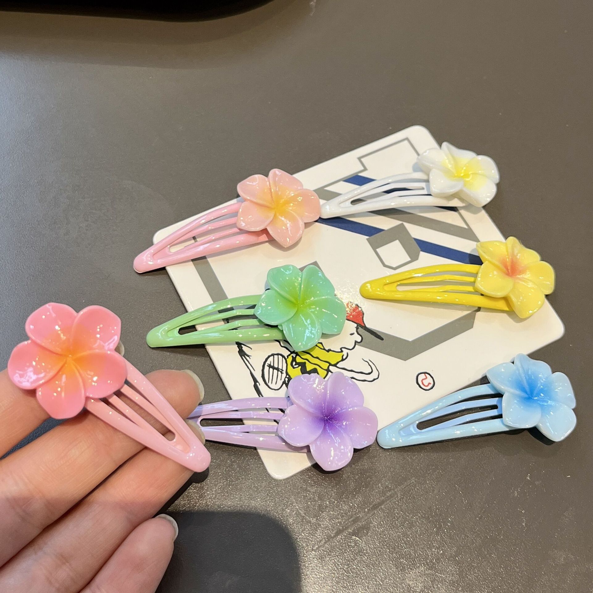 Acrylic Material Sweet Women's Plumeria Acrylic Hair Clip