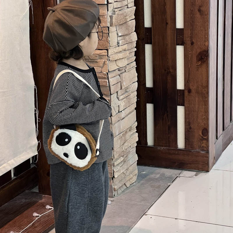 Cartoon cute panda baby mochila 2025 nuevo mochila de peluche para jugar al aire libre accesorios para niños