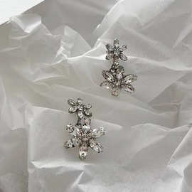 WXLSTUDIO 9/22 10:00 “Twin flowers