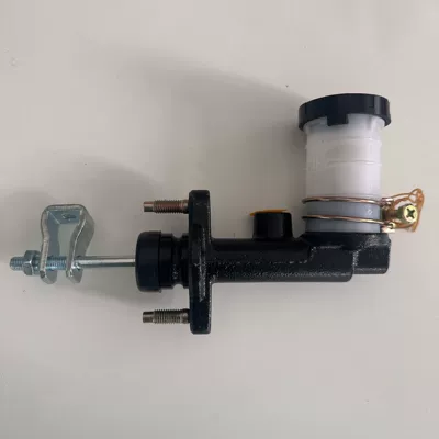 8-94434-710-0 8-94434-710-1 Is Suitable for Isuzu Pickup Clutch Master Cylinder (Other brake systems)