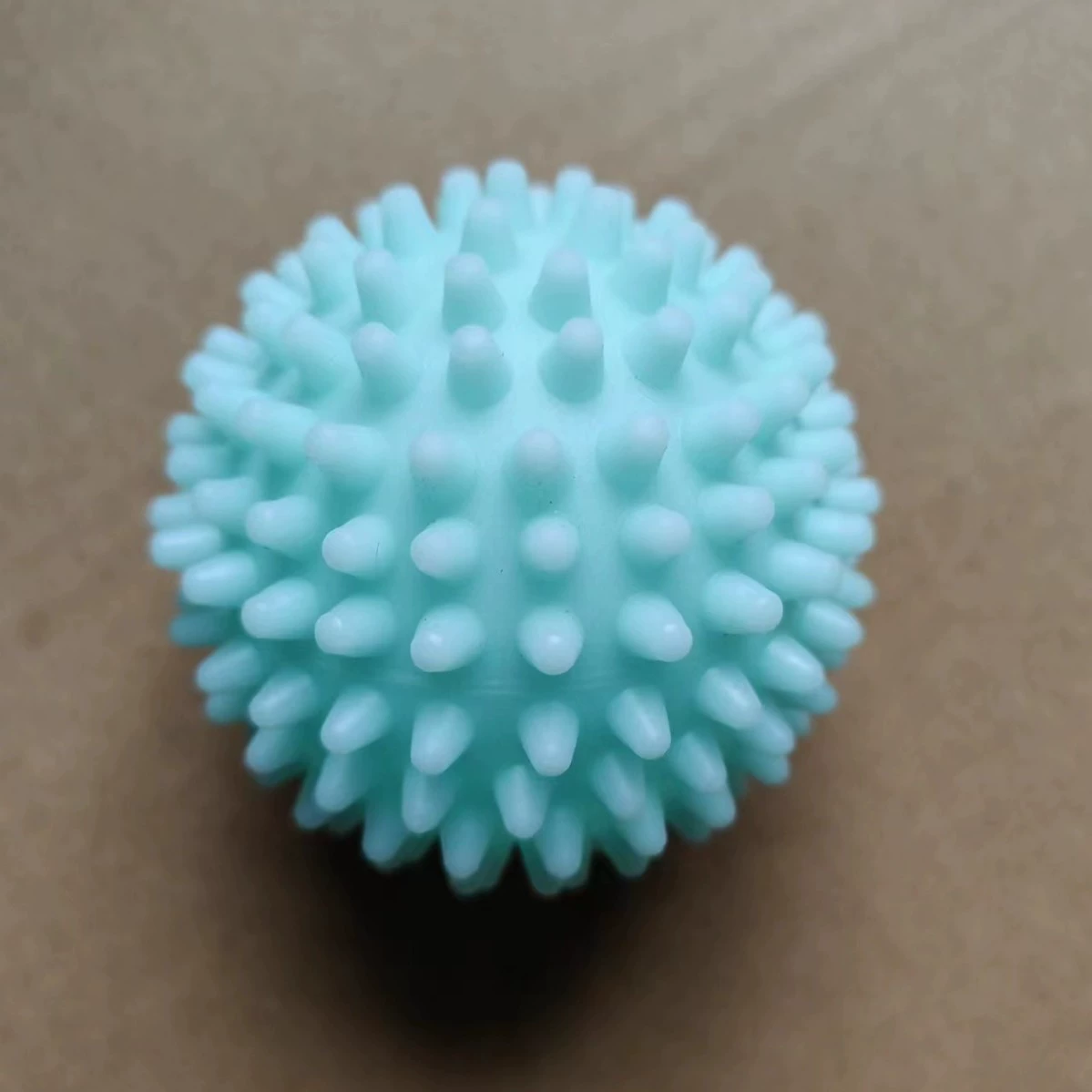 Magic Laundry Washing Ball, Soft-Glue Spiky Ball for Decontamination & Hair Removal, 30 g