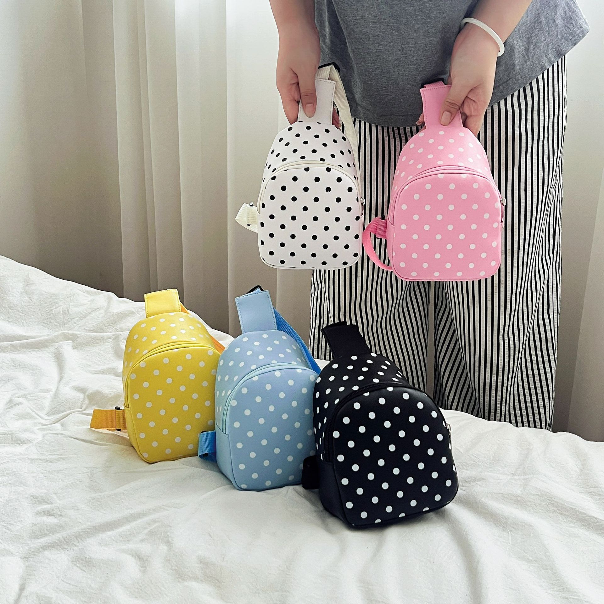Fashionable Polka Dot Chest Bag 2026 New Model High-Value Lightweight Simple Children's Chest Bag Trendy Casual Crossbody Shoulder Bag
