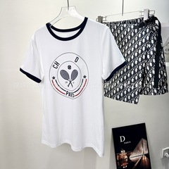 LENGE南油婦人服25春夏ダークブルーコントラストカラーラウンドネックテニスラケットプリントTシャツ女子大生風エレガント