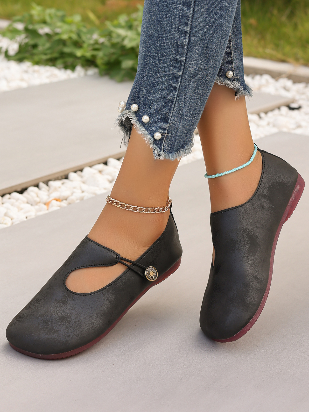 Women's Plus Size Comfortable Slip On Shoes Hollowed Out Soft Soled Flat Retro Loafers Autumn New Style Size 43_vogvips.com