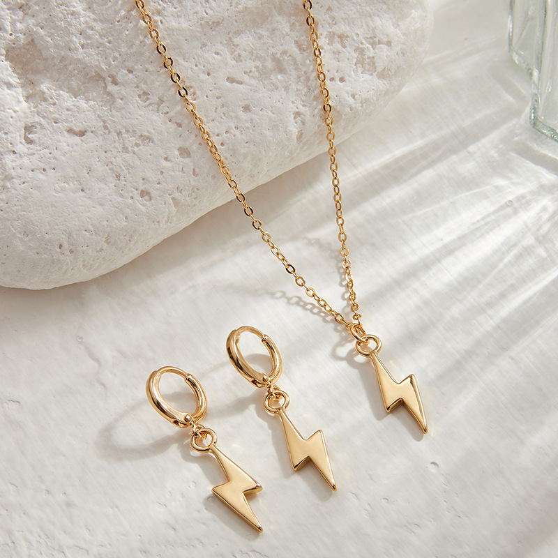 Simple Style Lightning Copper Earrings Necklace Gold Plated Copper Necklaces display picture 4