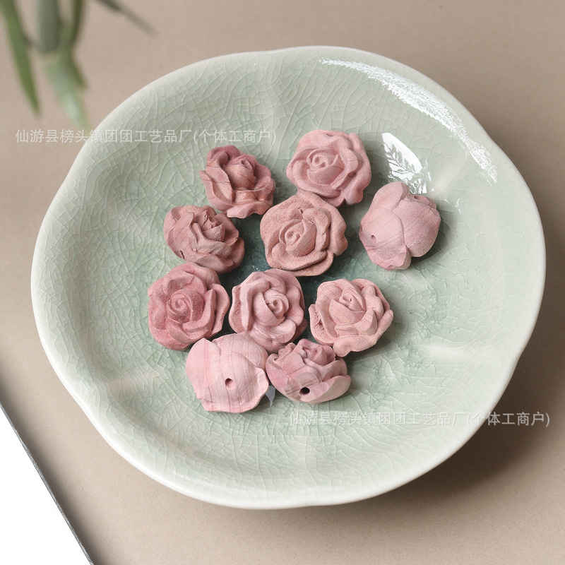 Hundreds of Styles of Blood Cypress DIY Handmade Fashion Accessories, Star, Moon, Cloud, Buddha Bead Bracelets, Pendants, Wholesale from Manufacturer