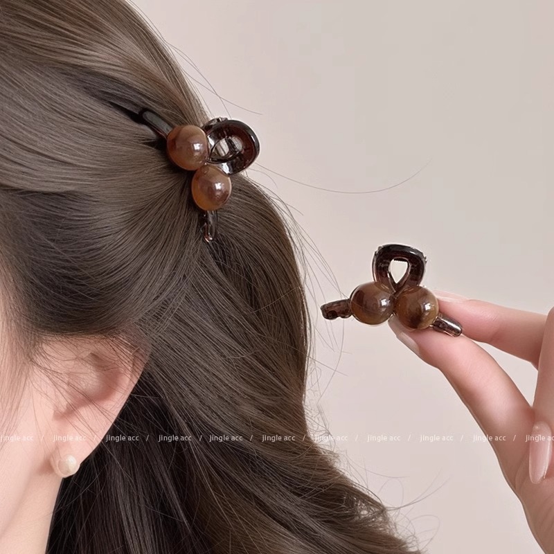amber pearl small jaw clip women 2025 new hairpin princess hairstyle bang clip hair clip for broken hair shark clip hair accessories