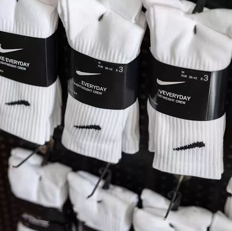 Trendy Unisex Socks for Instagram, Versatile Mid-Calf Basketball Student Running Socks, Sports Couple Long Socks Wholesale Trendy Unisex Socks for Instagram, Versatile Mid-Calf Basketball Student Running Socks, Sports Couple Long Socks Wholesale