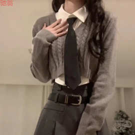 Y9Z春秋季新款法式复古赫本风针织毛衣女+内搭衬衣+高腰显瘦半身