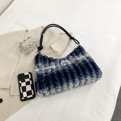 Plush autumn and winter handbag large capacity new fashion high-end furry armpit women's bag texture tote bag