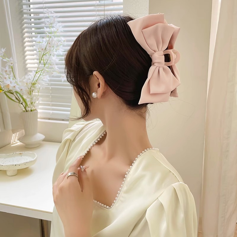 Princesa en fuga dulce satén arco clip de captura temperamento captura cabeza posterior clip de cabello tiburón clip de cabello joyería