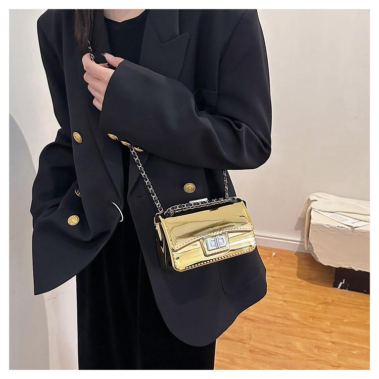 Ženska torba za rame, mala četvrtasta torba s lancem_voghion.com