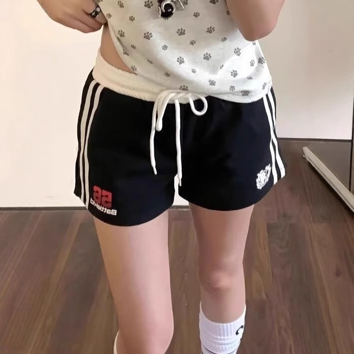 American Retro Letter Print Sports Shorts for Women Summer 2025 New Design Sexy Loose Versatile Hot Pants