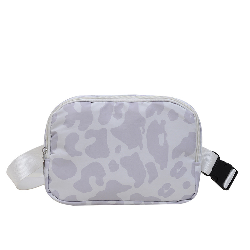 화이트 레오파드 무늬