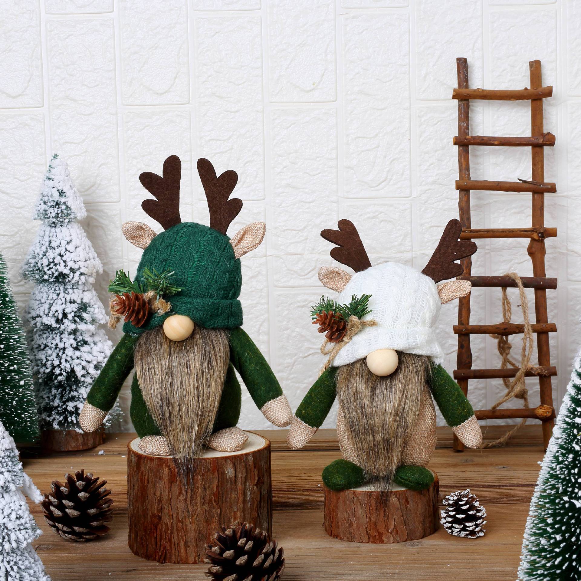 Nuevo estilo transfronterizo lindo muñeco de punto de asta decoración de ventana bosque festivo sin rostro decoración de escritorio para ancianos