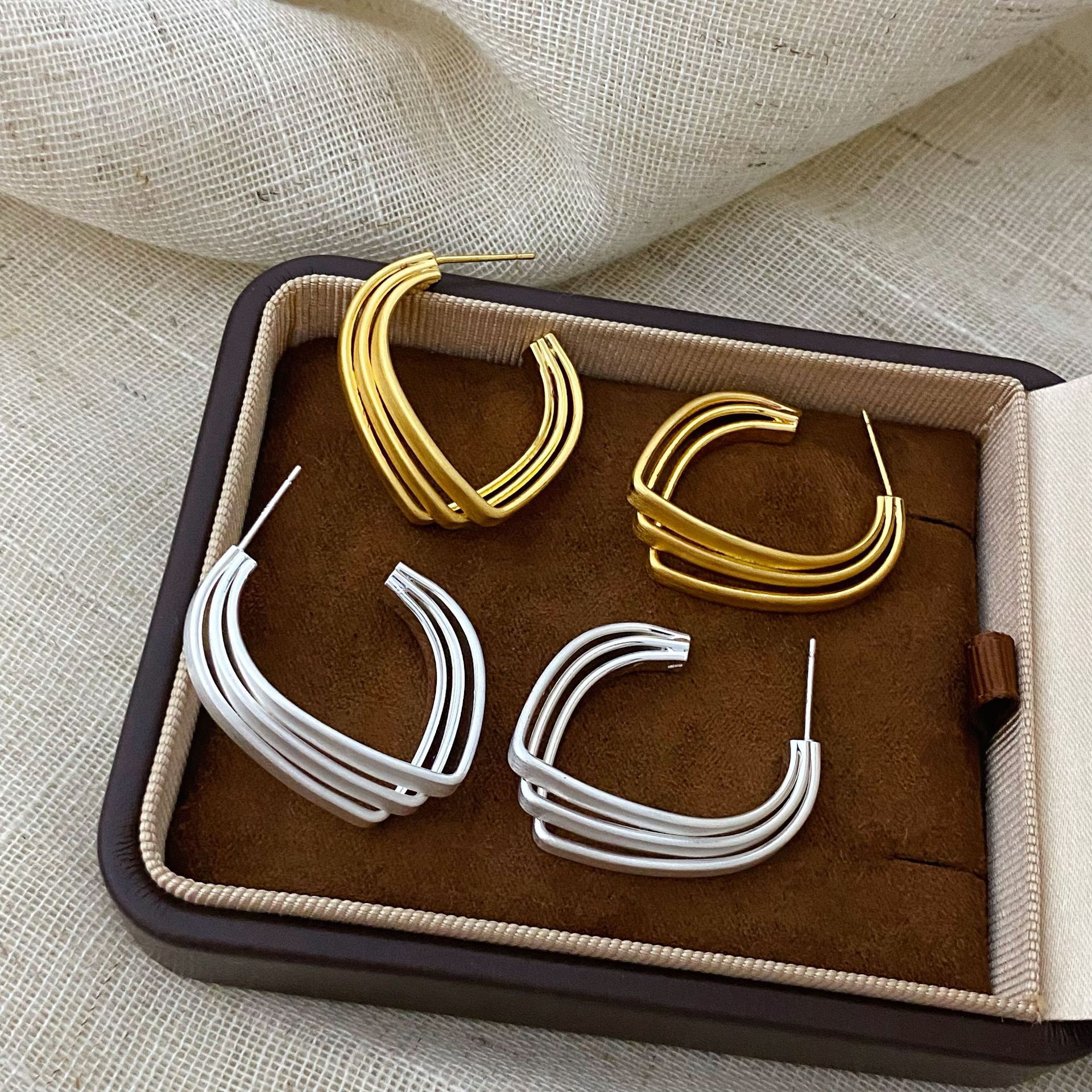 Copper Gold-Plated European and American Style Multi-Layer C-Shaped Matte Brushed Earrings for Women, New High-End Fashion Hoop Earrings
