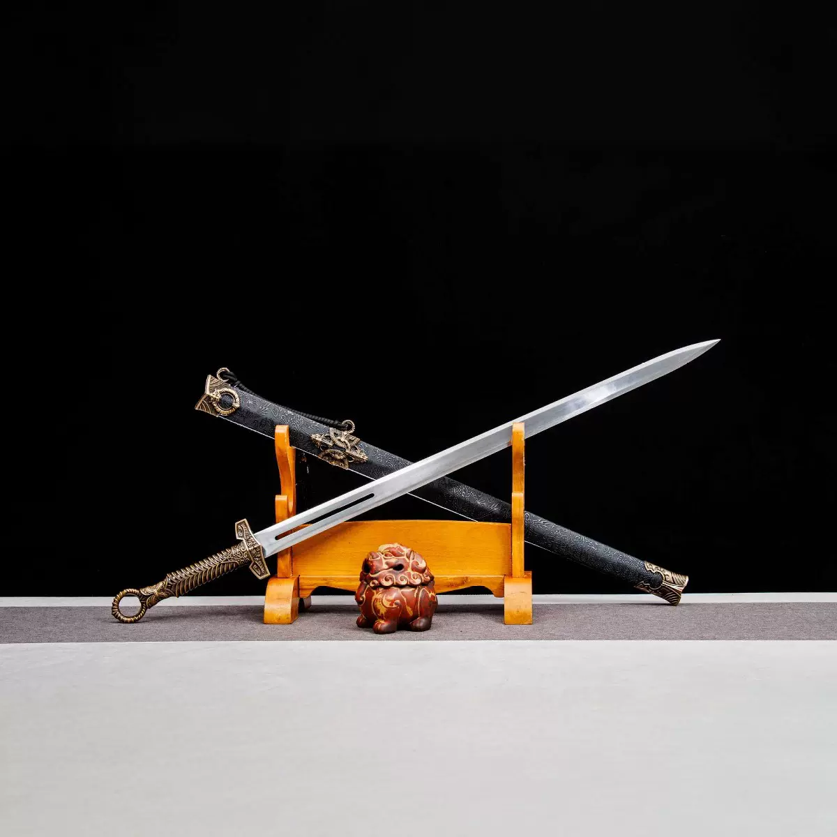 龙泉市宝剑汉剑一体高锰钢锻打影视刀剑抖音同款收藏摆件未开刃