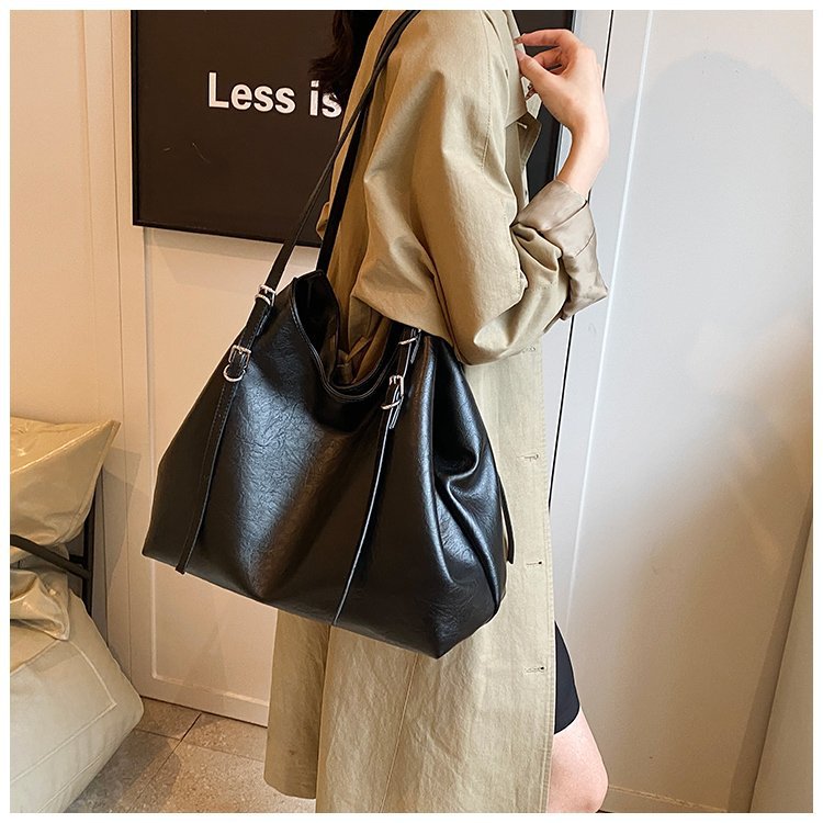 Fashionable Large Capacity Single Shoulder Crossbody Tote Bag_voghion.com